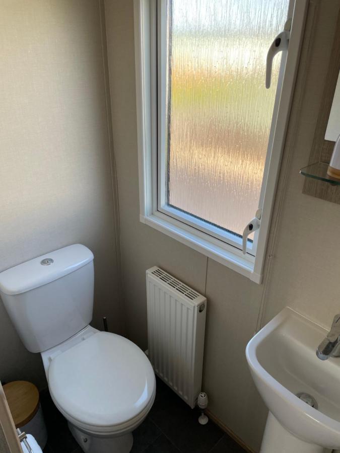 Beautiful 2 Bedroom Helmsley Lodge 北安普敦 外观 照片